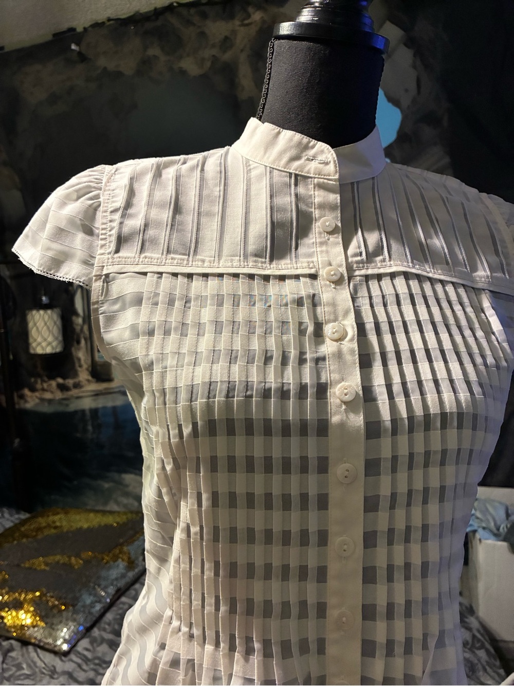 #444|NWT Cynthia Steffe Cream cap sleeve pin tucked Blouse w/ Mandarin Collar